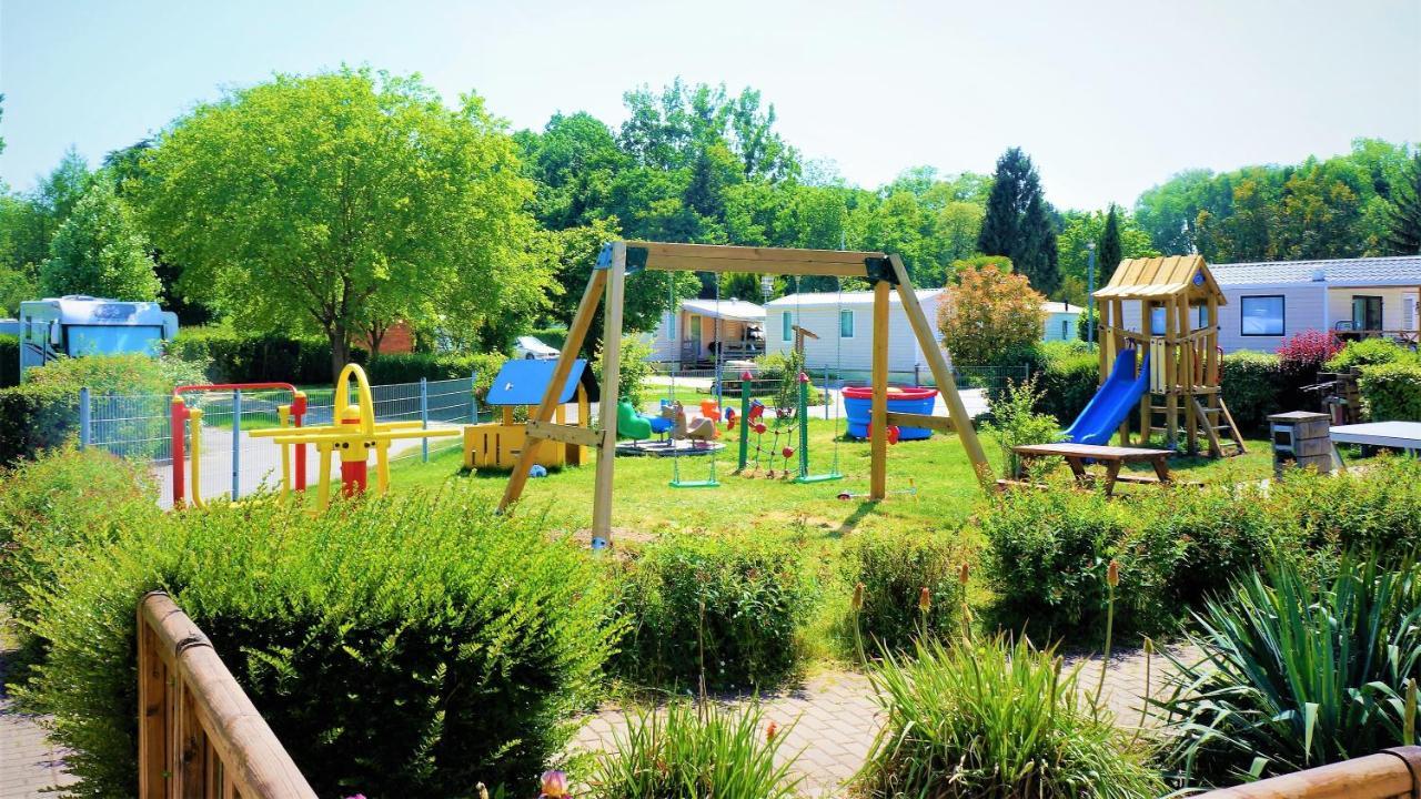 Camping Paris Beau Village Villiers-sur-Orge Exterior foto