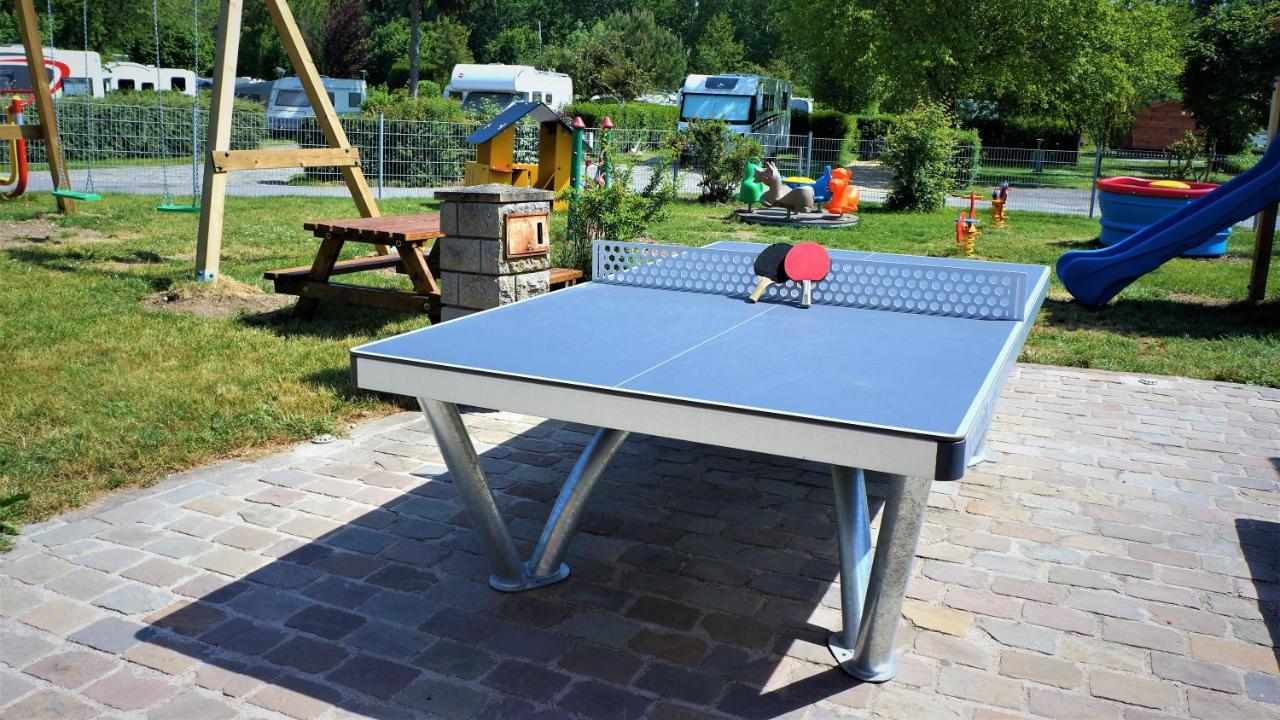 Camping Paris Beau Village Villiers-sur-Orge Exterior foto